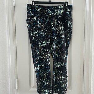 Livi By Lane Bryant Capri Leggings Black/Teal Abstract Print Lace-Up Hem 14/16 P